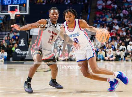 Thumbnail 3 in New Hanover vs North Mecklenburg (NCHSAA 4A Final) photogallery.