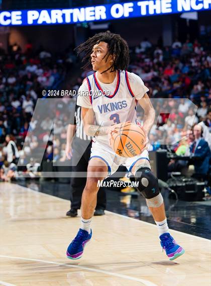 Thumbnail 2 in New Hanover vs North Mecklenburg (NCHSAA 4A Final) photogallery.