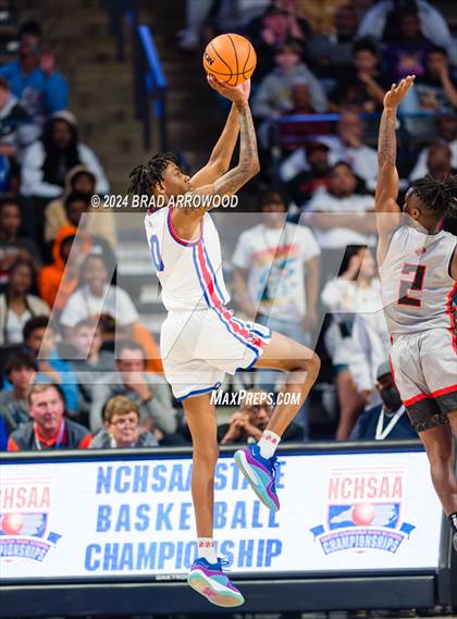 Thumbnail 2 in New Hanover vs North Mecklenburg (NCHSAA 4A Final) photogallery.