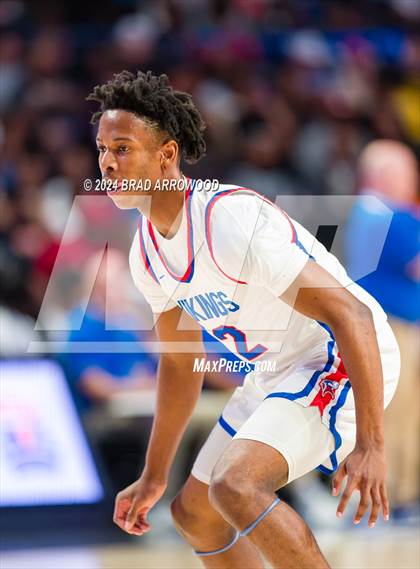 Thumbnail 1 in New Hanover vs North Mecklenburg (NCHSAA 4A Final) photogallery.