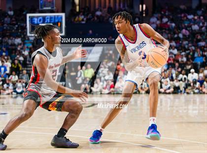 Thumbnail 2 in New Hanover vs North Mecklenburg (NCHSAA 4A Final) photogallery.
