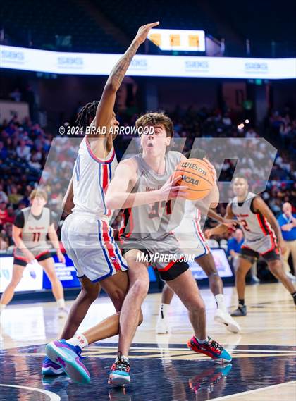 Thumbnail 1 in New Hanover vs North Mecklenburg (NCHSAA 4A Final) photogallery.