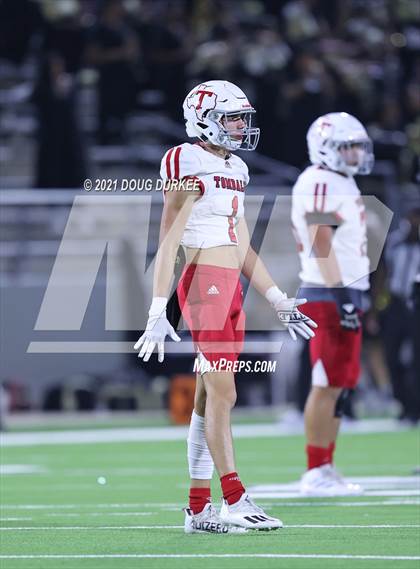 Thumbnail 1 in Cypress Park vs. Tomball (UIL 6A D2 Bi-District Playoff) photogallery.