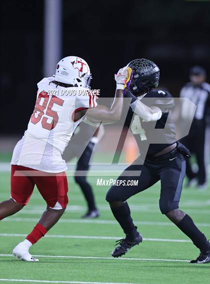 Thumbnail 3 in Cypress Park vs. Tomball (UIL 6A D2 Bi-District Playoff) photogallery.