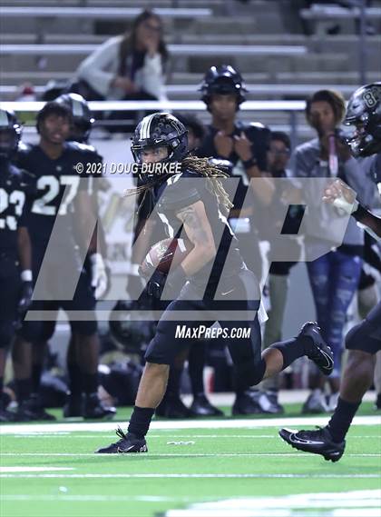 Thumbnail 2 in Cypress Park vs. Tomball (UIL 6A D2 Bi-District Playoff) photogallery.