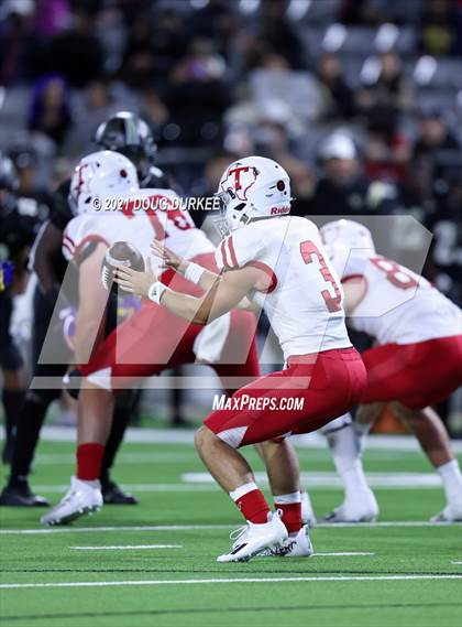 Thumbnail 1 in Cypress Park vs. Tomball (UIL 6A D2 Bi-District Playoff) photogallery.