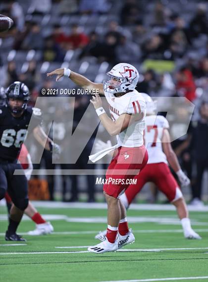 Thumbnail 2 in Cypress Park vs. Tomball (UIL 6A D2 Bi-District Playoff) photogallery.