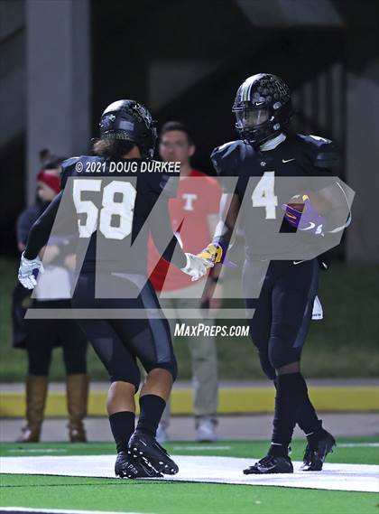 Thumbnail 2 in Cypress Park vs. Tomball (UIL 6A D2 Bi-District Playoff) photogallery.