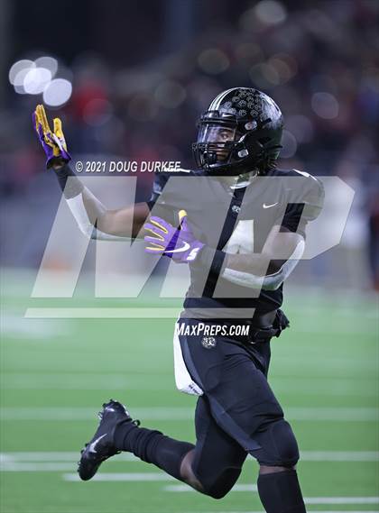 Thumbnail 3 in Cypress Park vs. Tomball (UIL 6A D2 Bi-District Playoff) photogallery.