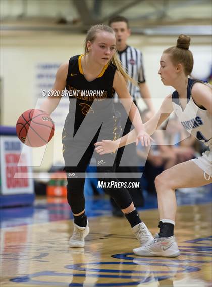 Thumbnail 2 in Riverdale Ridge vs. Eagle Ridge Academy photogallery.