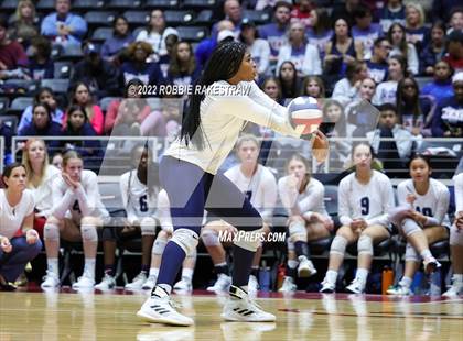 Thumbnail 2 in Tompkins vs. Keller (UIL 6A Semifinal) photogallery.