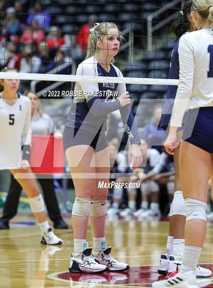 Thumbnail 3 in Tompkins vs. Keller (UIL 6A Semifinal) photogallery.