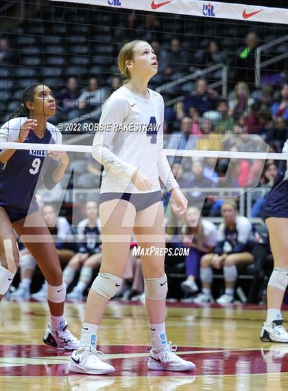 Thumbnail 2 in Tompkins vs. Keller (UIL 6A Semifinal) photogallery.