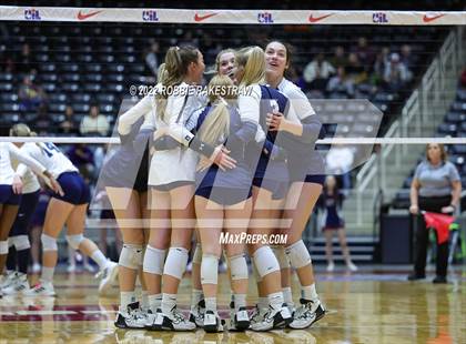 Thumbnail 2 in Tompkins vs. Keller (UIL 6A Semifinal) photogallery.