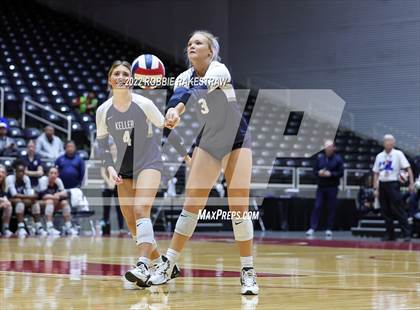 Thumbnail 2 in Tompkins vs. Keller (UIL 6A Semifinal) photogallery.