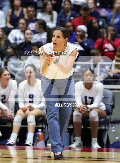 Thumbnail 1 in Tompkins vs. Keller (UIL 6A Semifinal) photogallery.