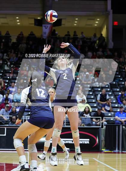 Thumbnail 1 in Tompkins vs. Keller (UIL 6A Semifinal) photogallery.