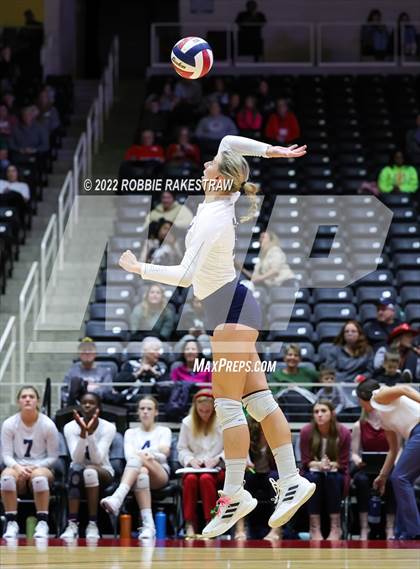 Thumbnail 1 in Tompkins vs. Keller (UIL 6A Semifinal) photogallery.