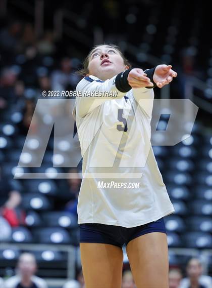 Thumbnail 1 in Tompkins vs. Keller (UIL 6A Semifinal) photogallery.