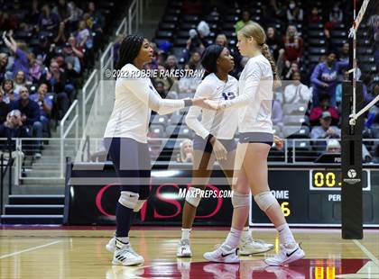 Thumbnail 2 in Tompkins vs. Keller (UIL 6A Semifinal) photogallery.