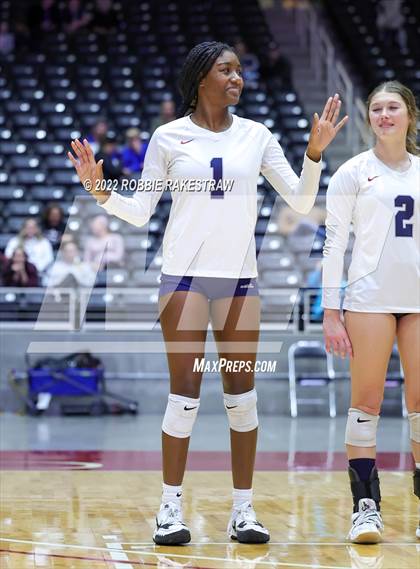 Thumbnail 1 in Tompkins vs. Keller (UIL 6A Semifinal) photogallery.
