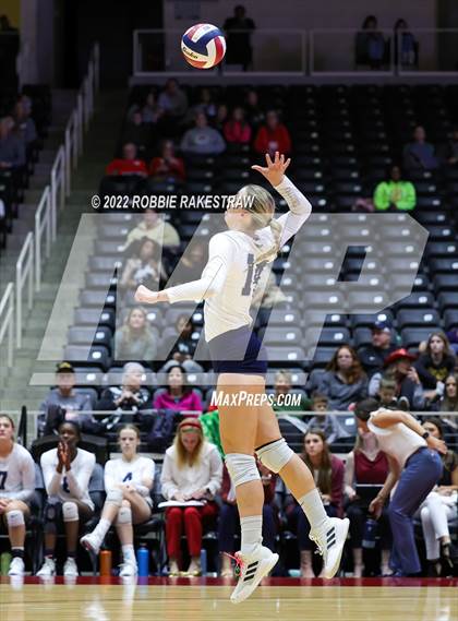 Thumbnail 3 in Tompkins vs. Keller (UIL 6A Semifinal) photogallery.