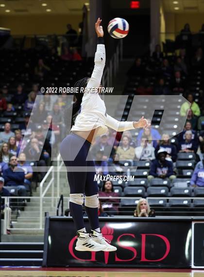 Thumbnail 2 in Tompkins vs. Keller (UIL 6A Semifinal) photogallery.