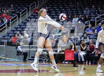 Thumbnail 1 in Tompkins vs. Keller (UIL 6A Semifinal) photogallery.