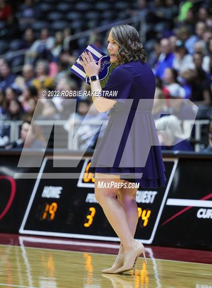 Thumbnail 1 in Tompkins vs. Keller (UIL 6A Semifinal) photogallery.