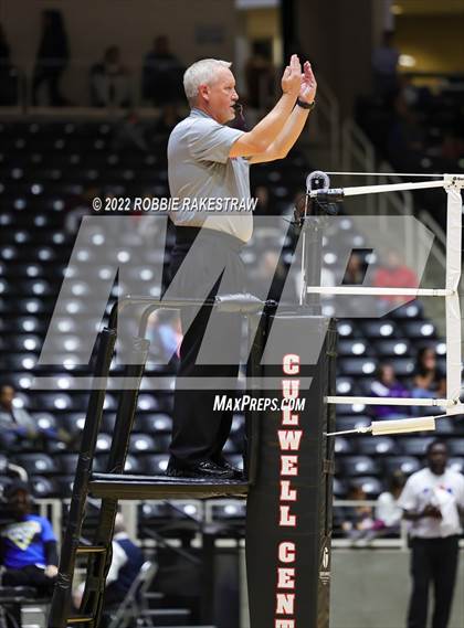 Thumbnail 3 in Tompkins vs. Keller (UIL 6A Semifinal) photogallery.