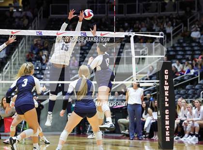Thumbnail 1 in Tompkins vs. Keller (UIL 6A Semifinal) photogallery.