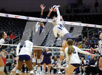 Thumbnail 1 in Tompkins vs. Keller (UIL 6A Semifinal) photogallery.