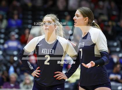 Thumbnail 2 in Tompkins vs. Keller (UIL 6A Semifinal) photogallery.