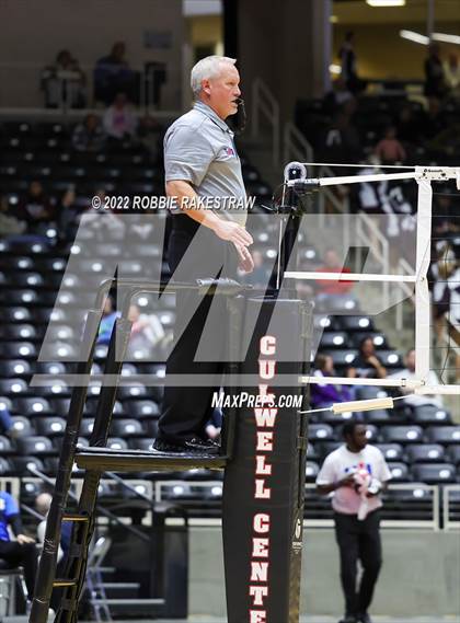 Thumbnail 1 in Tompkins vs. Keller (UIL 6A Semifinal) photogallery.
