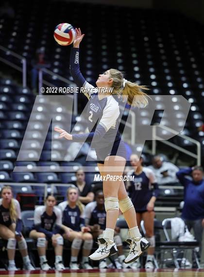 Thumbnail 1 in Tompkins vs. Keller (UIL 6A Semifinal) photogallery.
