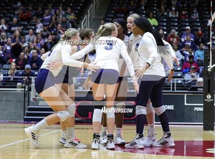 Thumbnail 3 in Tompkins vs. Keller (UIL 6A Semifinal) photogallery.