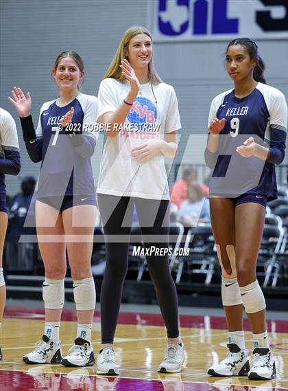 Thumbnail 3 in Tompkins vs. Keller (UIL 6A Semifinal) photogallery.