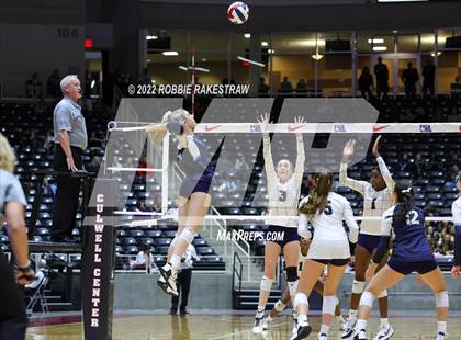 Thumbnail 1 in Tompkins vs. Keller (UIL 6A Semifinal) photogallery.