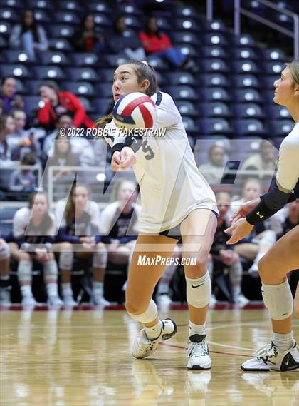 Thumbnail 2 in Tompkins vs. Keller (UIL 6A Semifinal) photogallery.