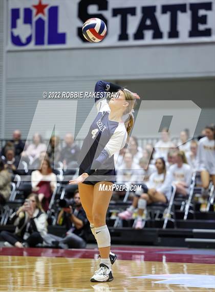 Thumbnail 2 in Tompkins vs. Keller (UIL 6A Semifinal) photogallery.