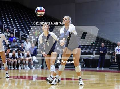 Thumbnail 1 in Tompkins vs. Keller (UIL 6A Semifinal) photogallery.