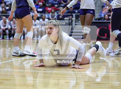 Thumbnail 1 in Tompkins vs. Keller (UIL 6A Semifinal) photogallery.