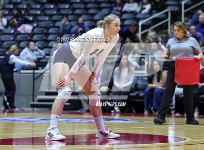 Thumbnail 2 in Tompkins vs. Keller (UIL 6A Semifinal) photogallery.