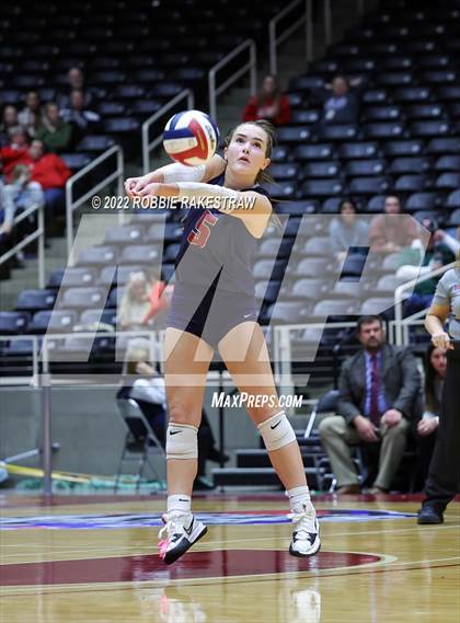 Thumbnail 2 in Tompkins vs. Keller (UIL 6A Semifinal) photogallery.