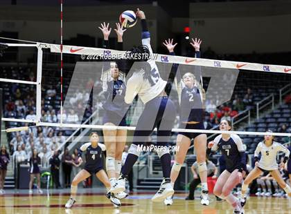 Thumbnail 1 in Tompkins vs. Keller (UIL 6A Semifinal) photogallery.