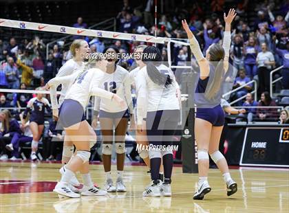 Thumbnail 2 in Tompkins vs. Keller (UIL 6A Semifinal) photogallery.