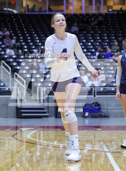 Thumbnail 1 in Tompkins vs. Keller (UIL 6A Semifinal) photogallery.