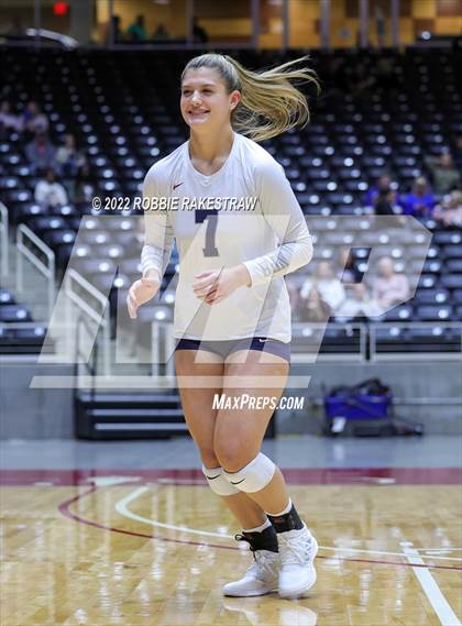 Thumbnail 1 in Tompkins vs. Keller (UIL 6A Semifinal) photogallery.