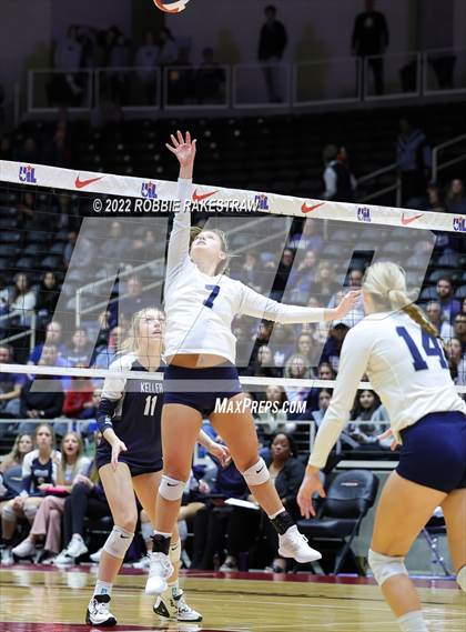 Thumbnail 3 in Tompkins vs. Keller (UIL 6A Semifinal) photogallery.