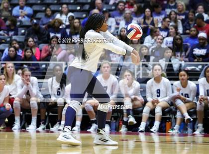 Thumbnail 3 in Tompkins vs. Keller (UIL 6A Semifinal) photogallery.